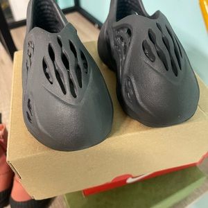 Infant Yeezy Foam Runners